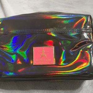 Cosmetic bag